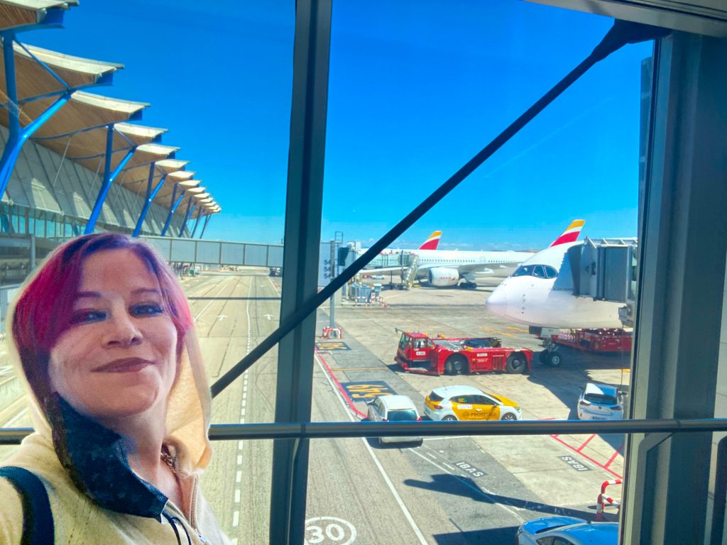 L7 Paris airport Jennifer Finch
