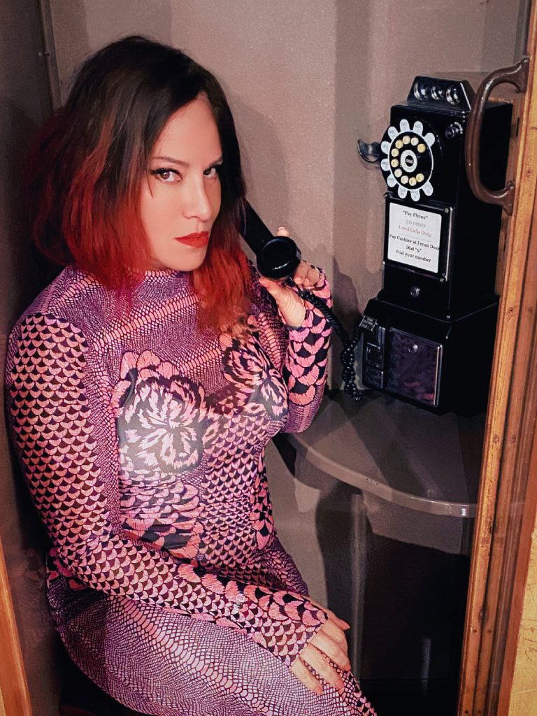 Telephone, Oh Telephone.